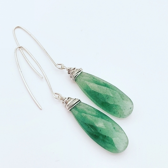 green Aventurine with sterling silver hand crafted dangle earrings. - Picture 1 of 3